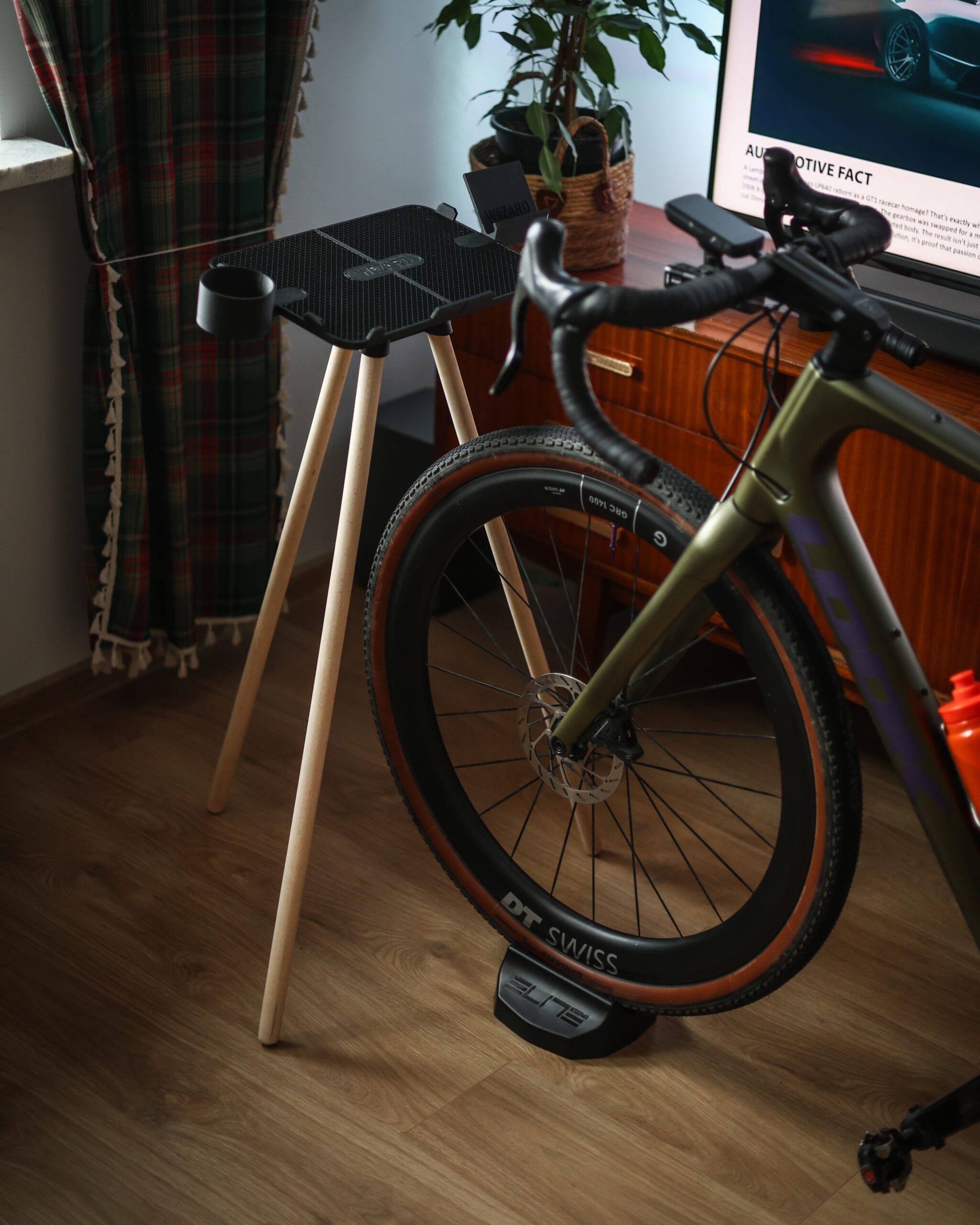 stolik do trenażera 2k26 - obrazek 10