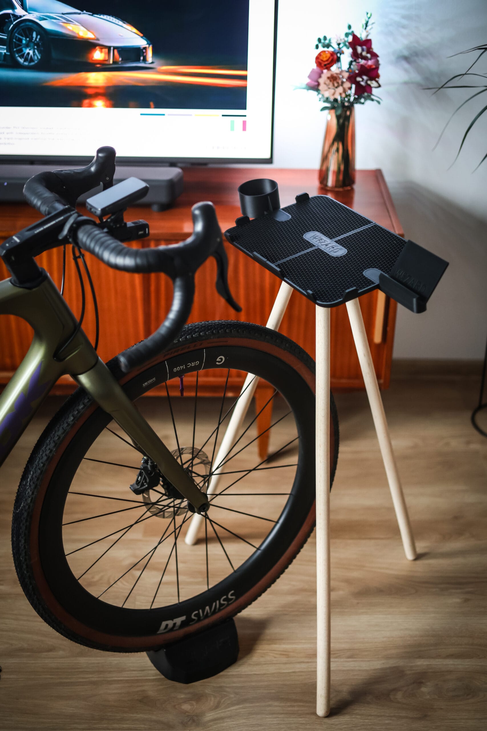 stolik do trenażera 2k26 - obrazek 4